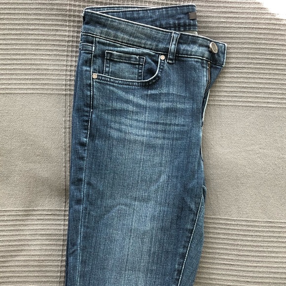 Tahari Jeans Skinny Style Size 28 - Picture 6 of 6